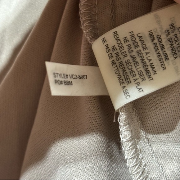 BOGO Vince Camuto Metallic Cowl Neck Sheath Silver Size 12 - Picture 3 of 11